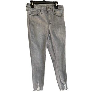 Universal thread gray mid rise frayed him skinny jeans women 0/25R